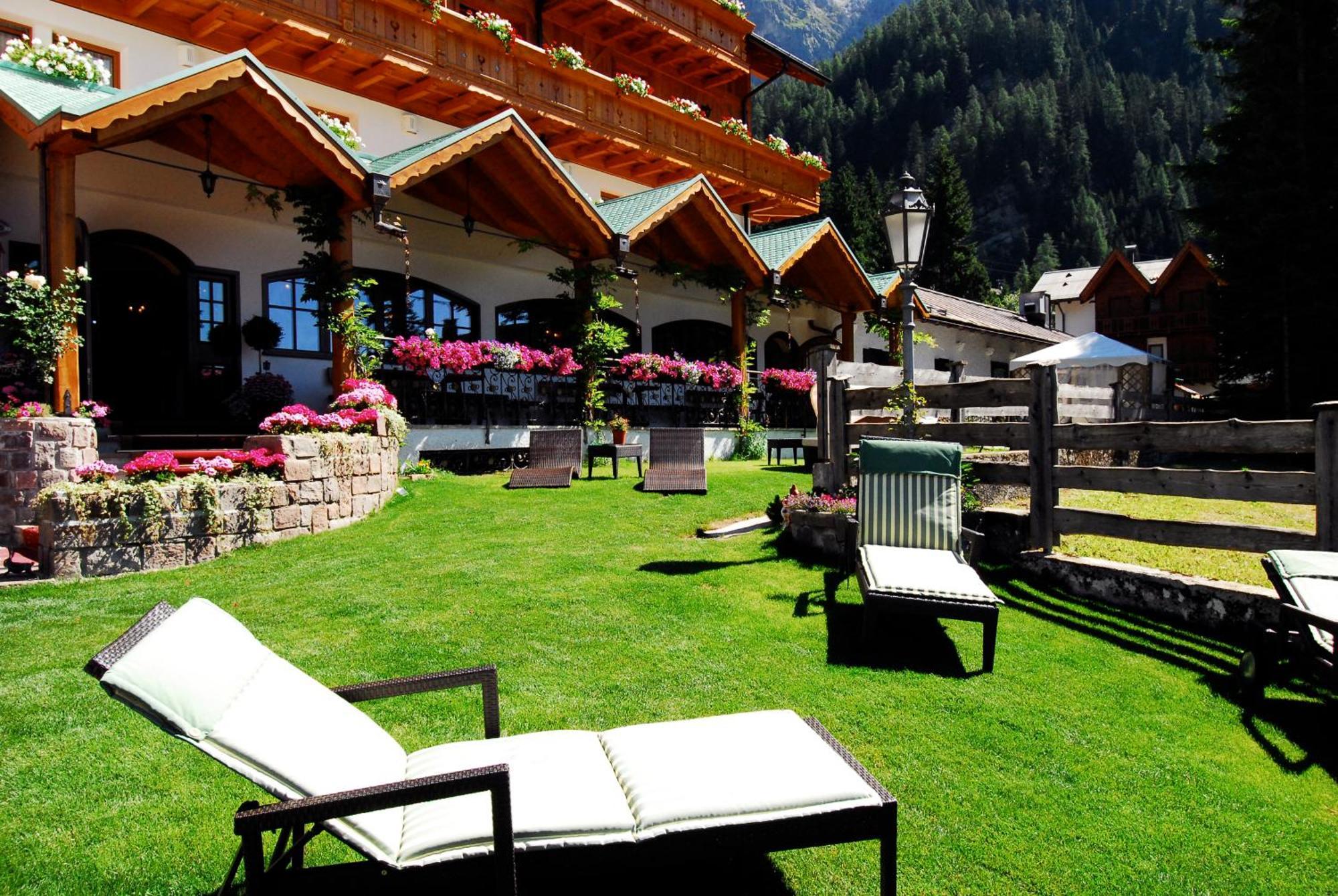 Hotel Stalon Alpine Chic (Adults Only) San Martino Di Castrozza Exterior photo
