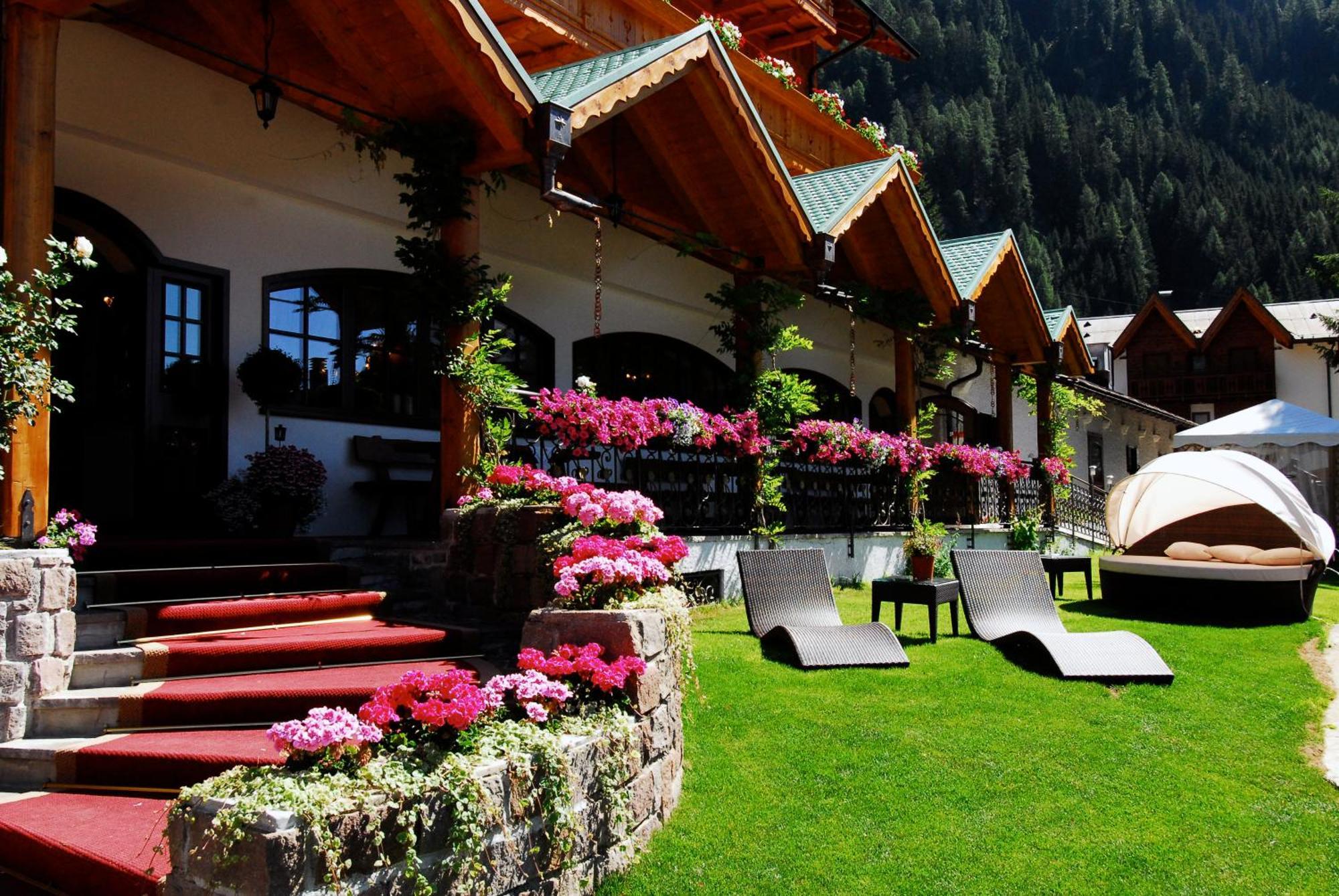 Hotel Stalon Alpine Chic (Adults Only) San Martino Di Castrozza Exterior photo