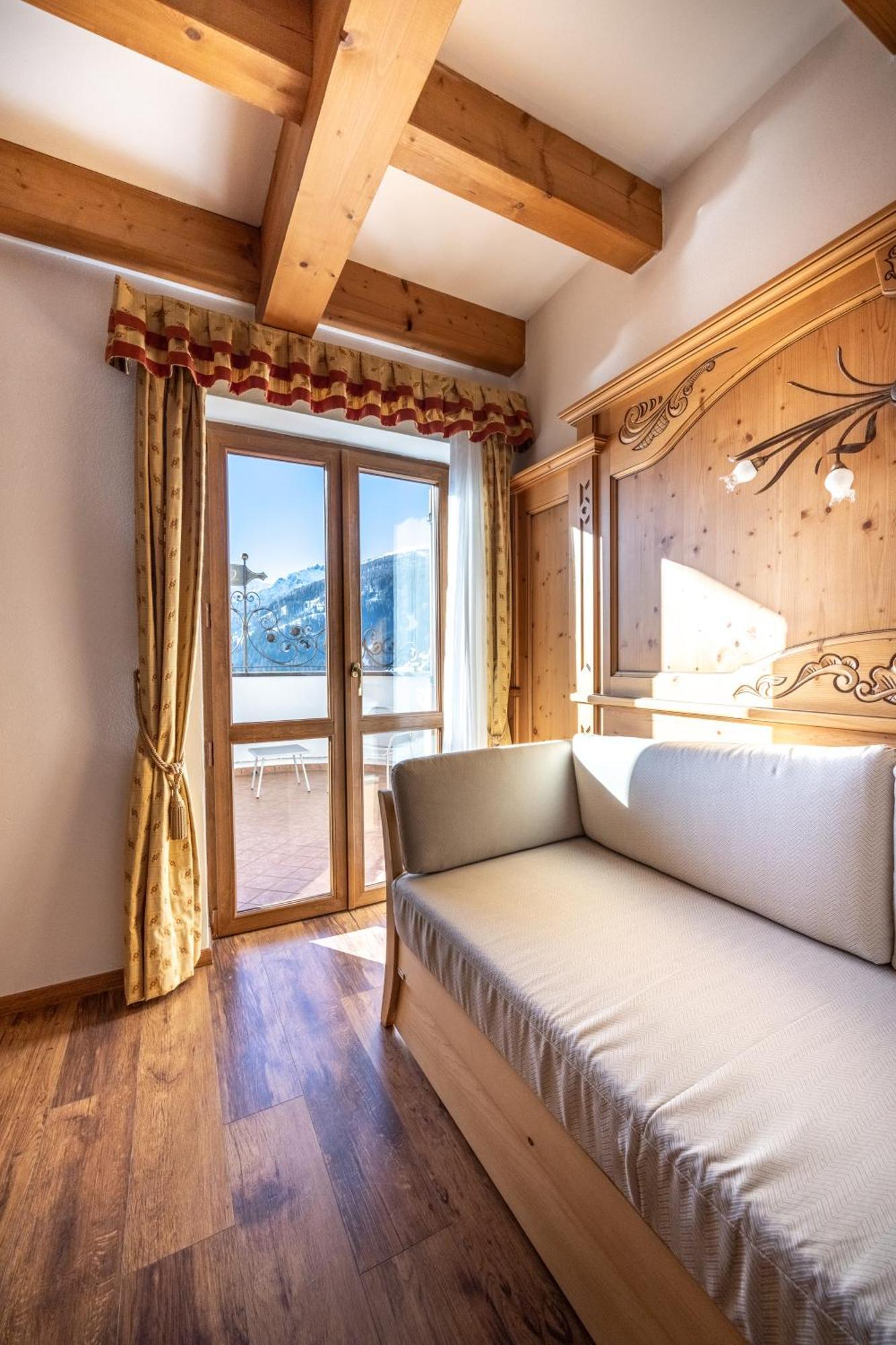 Hotel Stalon Alpine Chic (Adults Only) San Martino Di Castrozza Exterior photo