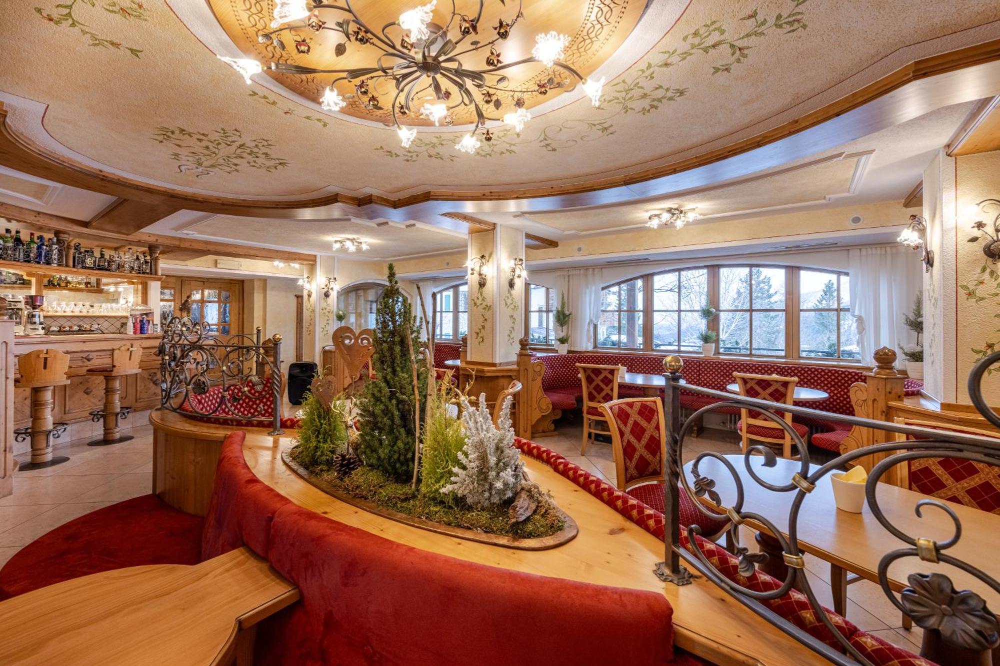 Hotel Stalon Alpine Chic (Adults Only) San Martino Di Castrozza Exterior photo
