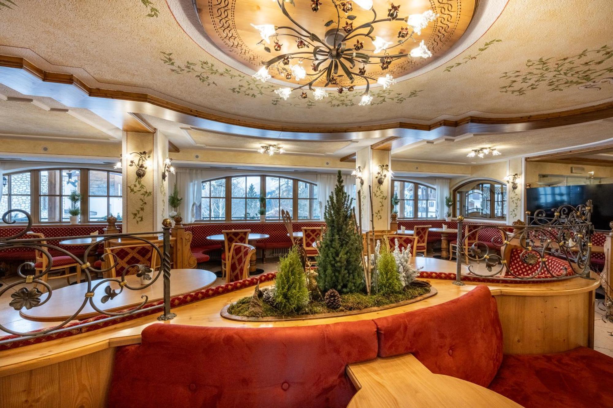 Hotel Stalon Alpine Chic (Adults Only) San Martino Di Castrozza Exterior photo